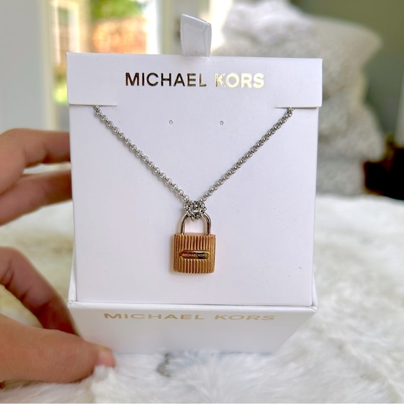 MWT MICHAEL KORS Padlock pendant necklace Rose Gold silver tone - Picture 4 of 8